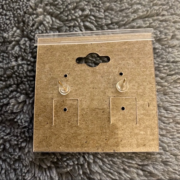 Vintage gold and faux pearl earrings - Picture 2 of 2